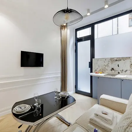 Appartamento Charming - 1br 4p - Center Of